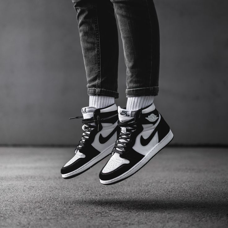 Air Jordan Retro 1 High Panda